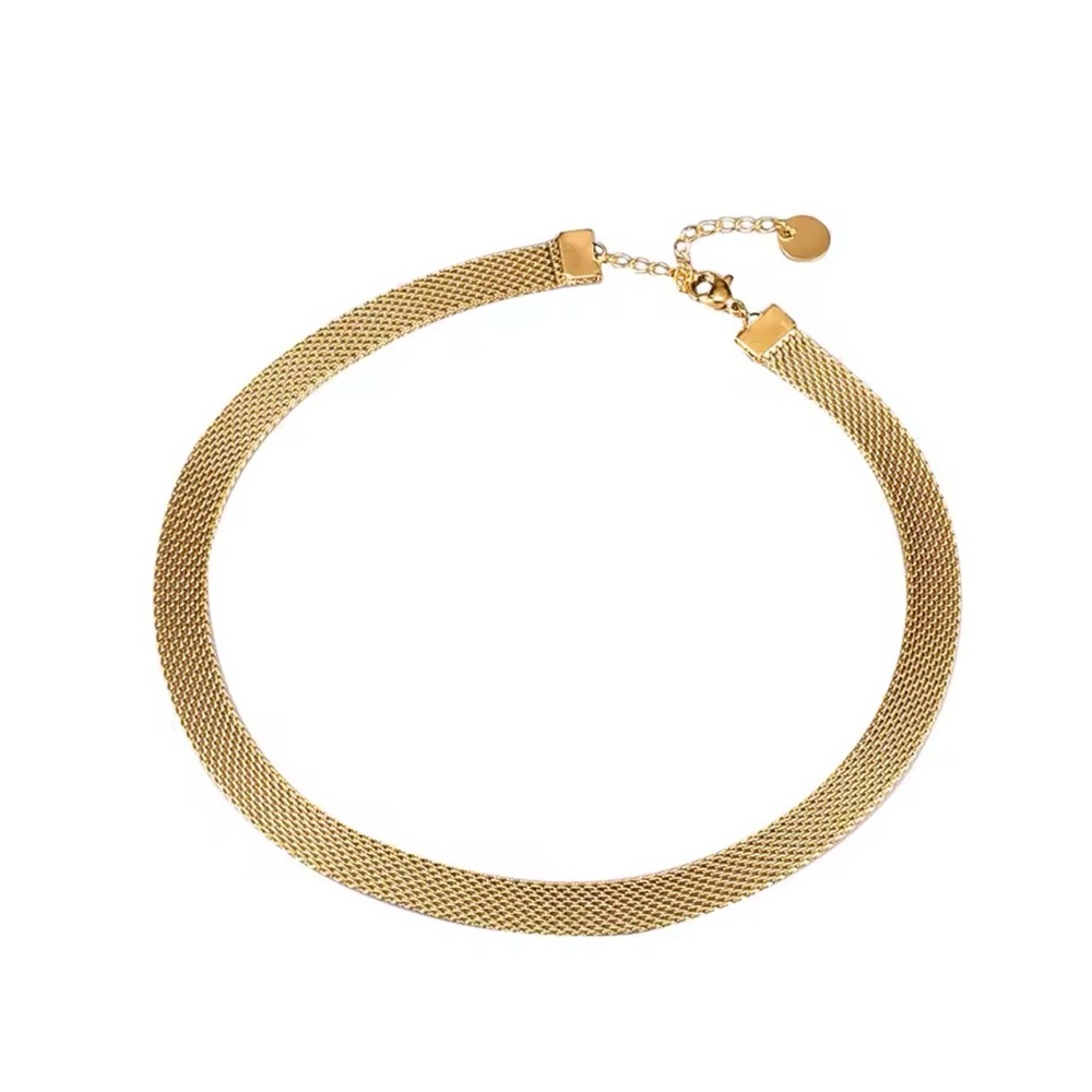 Elegant Gold Choker Necklace - Picture 5 of 5